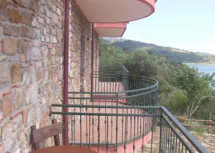 Spinaruccoli مزرعة للإقامة *